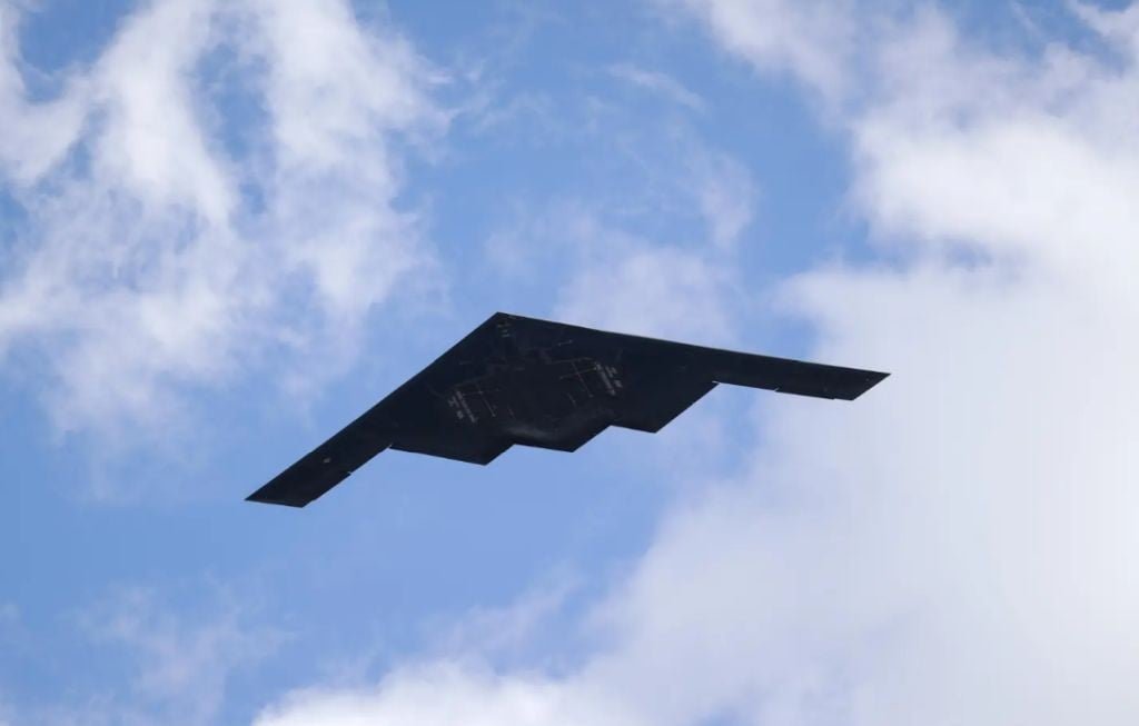 Menhan AS: Misi Pesawat B-2 Serang Iran Terpanjang Kedua Setelah Perang Afghanistan